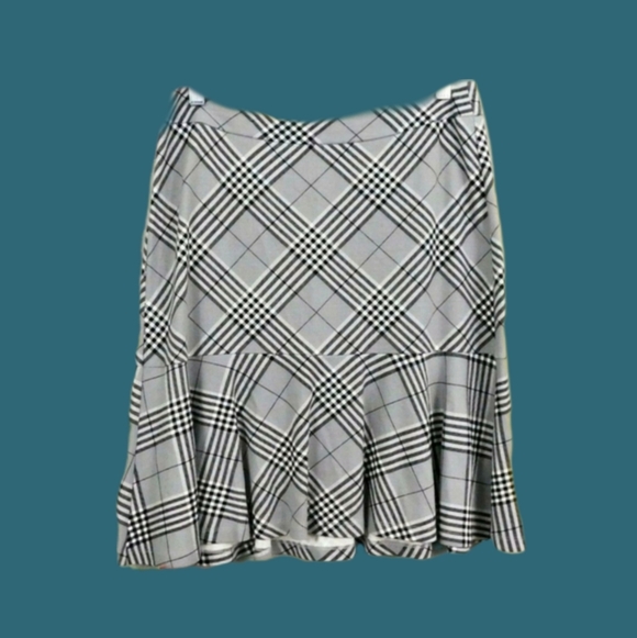 Cato Dresses & Skirts - CATO Gray Plaid Women's Skirt